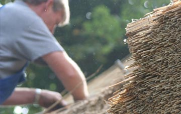 professional Thornham Parva thatchers